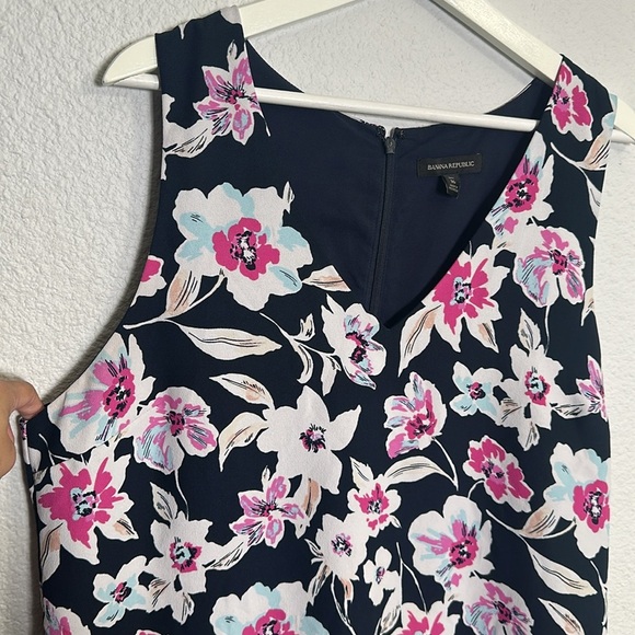 Banana Republic Navy Drop Waist Mixed Floral Flounce Sleeveless Size 16 Tall - Picture 5 of 13